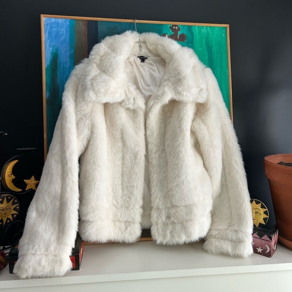 Le Chateau Y2K Indie Off White Teddy Faux Fur Jacket Small - Picture 6 of 16